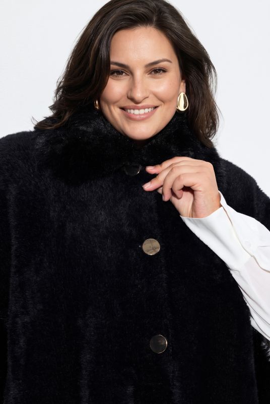 Faux Fur 3/4 Sleeve Cape
