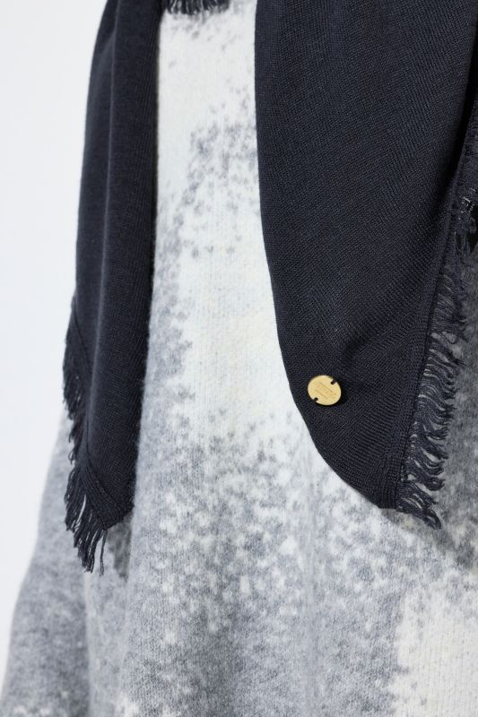 Triangle scarf