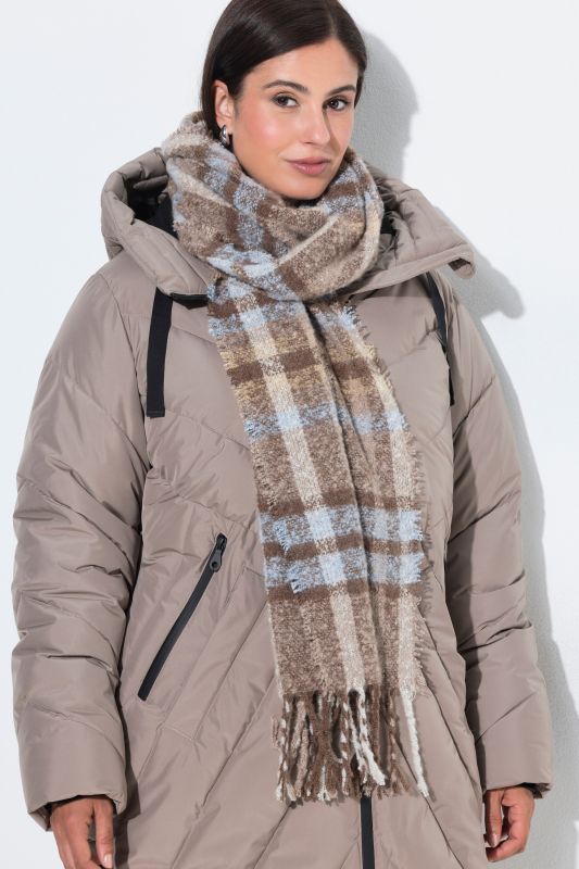 Bouclé scarf