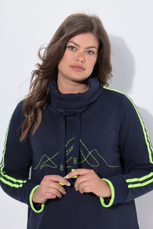 Sporty Mountain Motif Turtleneck Sweatshirt