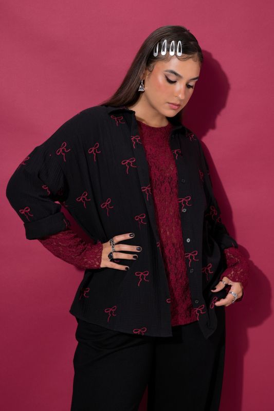 Blouse, oversized, muslin, embroidered bows