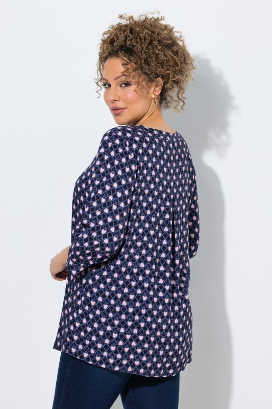 Geometric Heart Print 3/4 Sleeve Blouse