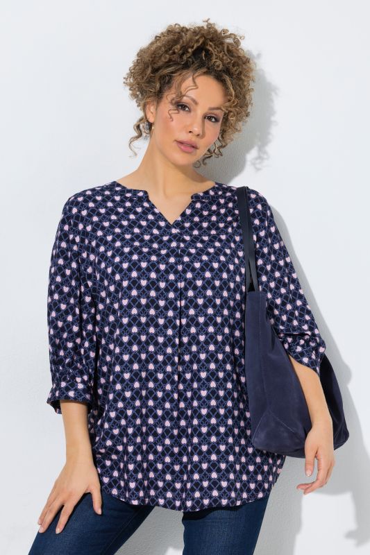 Geometric Heart Print 3/4 Sleeve Blouse