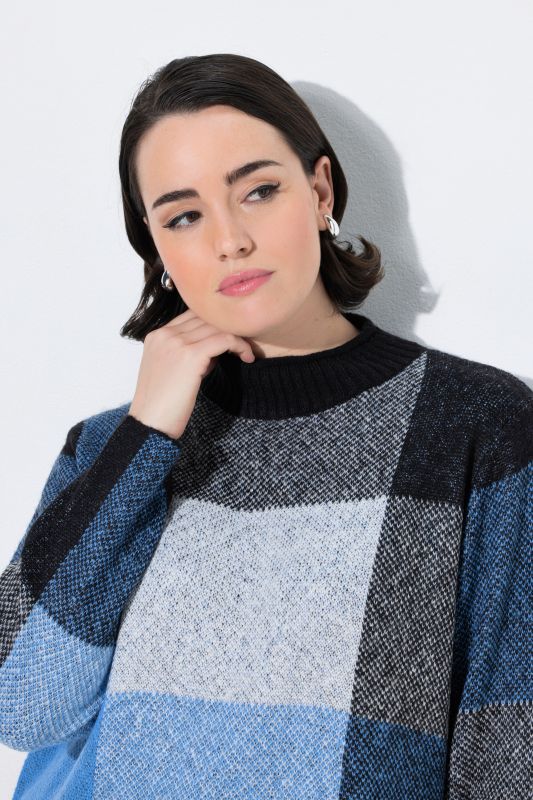 Checkered Long Sleeve Turtleneck Sweater