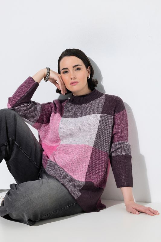 Checkered Long Sleeve Turtleneck Sweater