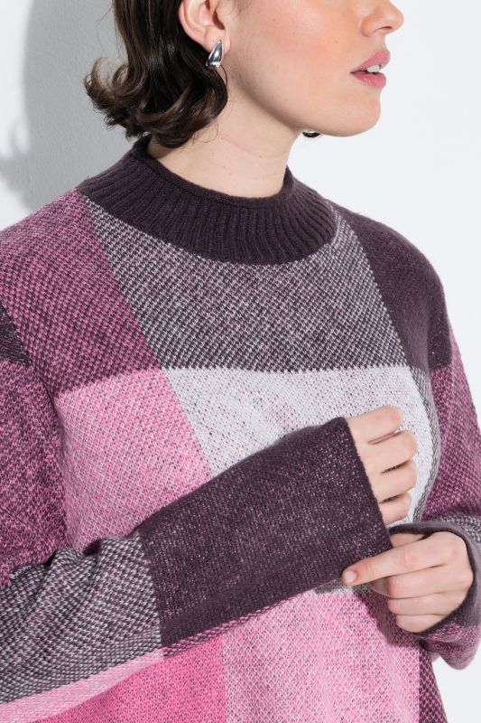 Checkered Long Sleeve Turtleneck Sweater