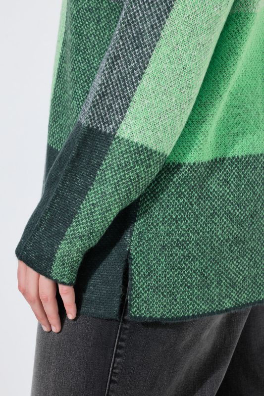 Checkered Long Sleeve Turtleneck Sweater