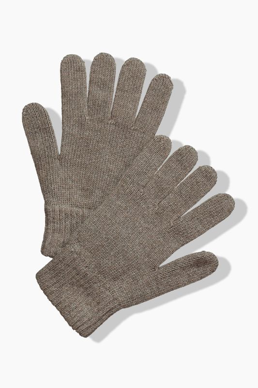 Knitted gloves