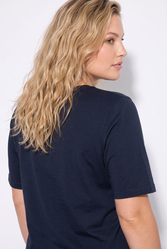 T-shirt, regular fit, short sleeves