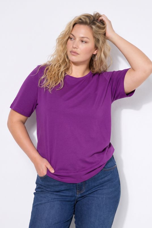 T-shirt, regular fit, short sleeves