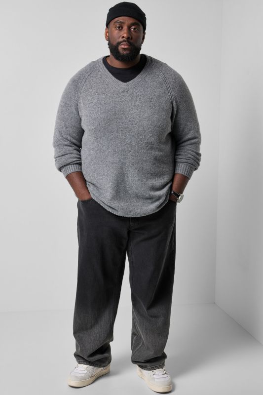 STHUGE jumper