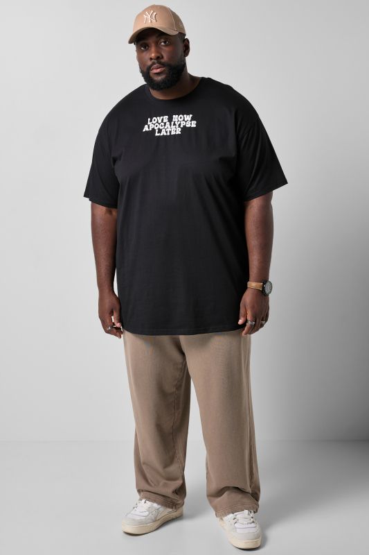 STHUGE T-shirt