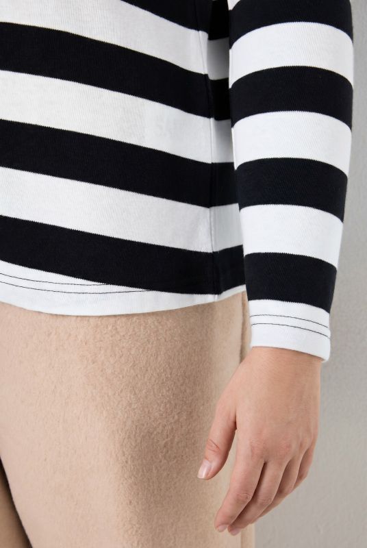 Striped Long Sleeve Crew Neck Tee