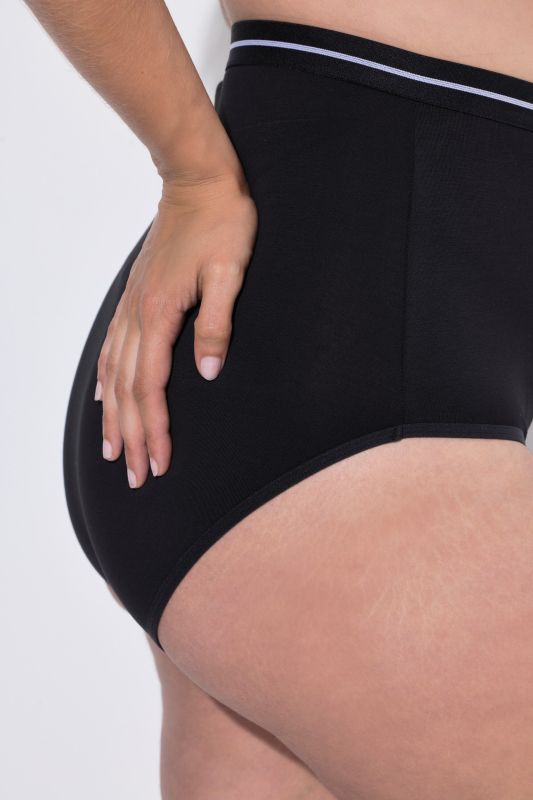 3 Pack of Maxi Briefs