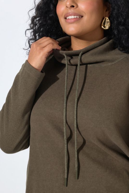 Oversized Turtleneck Sweatshirt